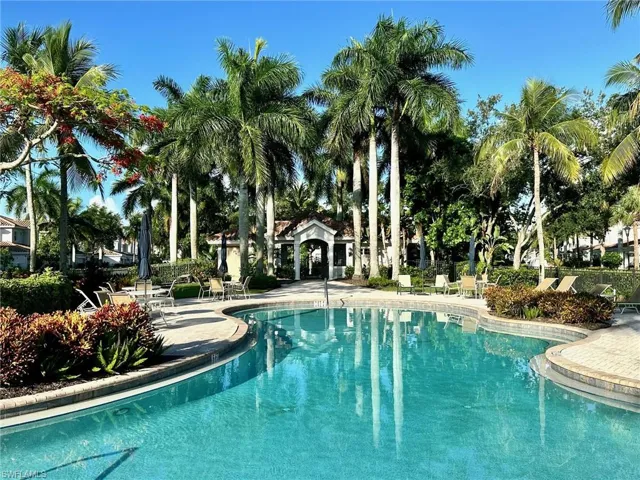 Cascada Pool III