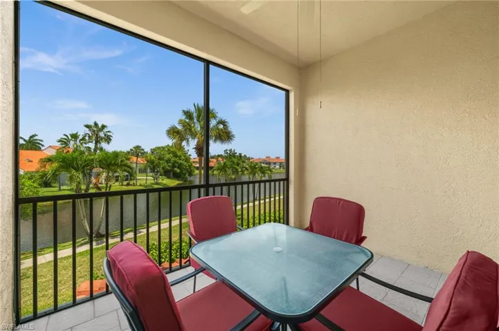 You will enjoy the beautiful lakefront views, with nice scenic trails around it - or you can just walk 5 minutes to the marina