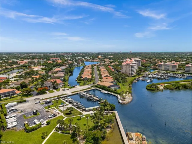 15121 Laguna Dr 102, Fort Myers, Florida 33908