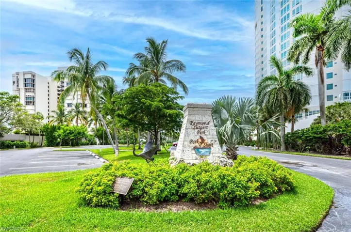 4200  Belair  LN, Naples, FL 34103