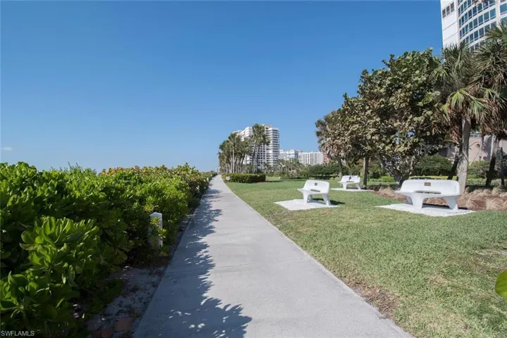 4200  Belair  LN, Naples, FL 34103