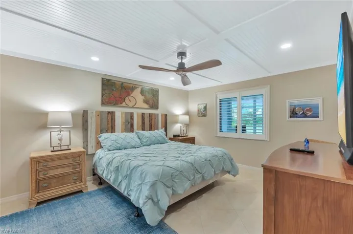 4200  Belair  LN, Naples, FL 34103