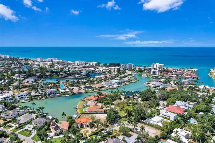 367 Mooring Line Dr, Naples, Florida 34102