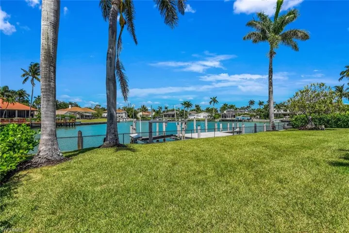 367 Mooring Line Dr, Naples, Florida 34102