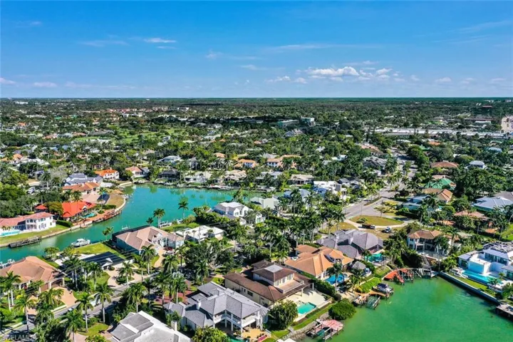 367 Mooring Line Dr, Naples, Florida 34102