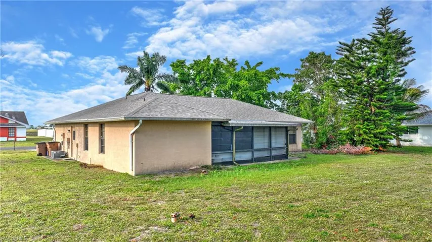 603  Weston  RD, Lehigh Acres, FL 33936