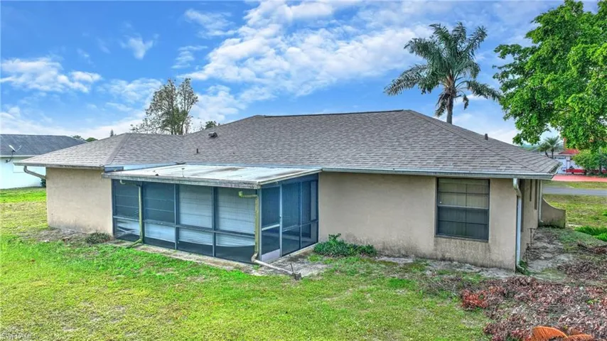 603  Weston  RD, Lehigh Acres, FL 33936