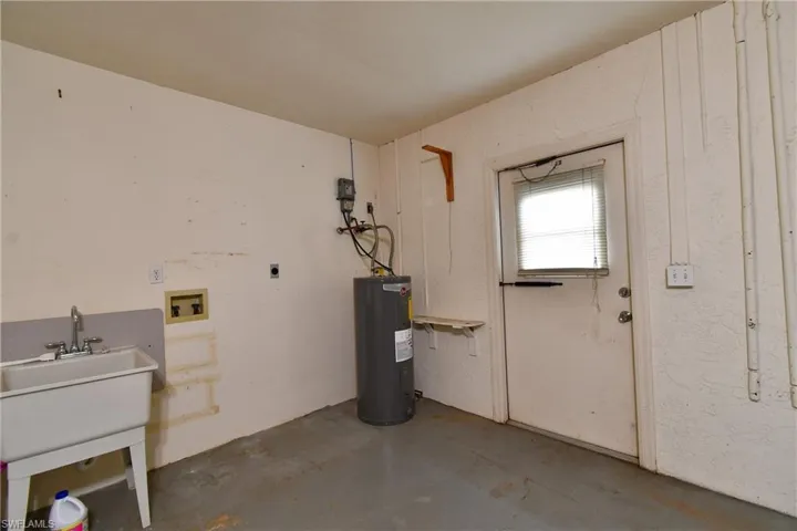603  Weston  RD, Lehigh Acres, FL 33936