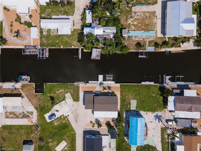 4922 Sandpiper Dr, Saint James City, FL 33956