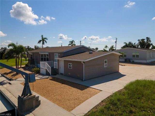 4922 Sandpiper Dr, Saint James City, FL 33956