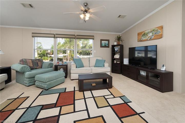 4922 Sandpiper Dr, Saint James City, FL 33956
