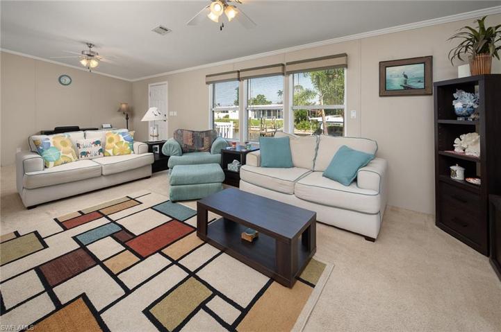 4922 Sandpiper Dr, Saint James City, FL 33956
