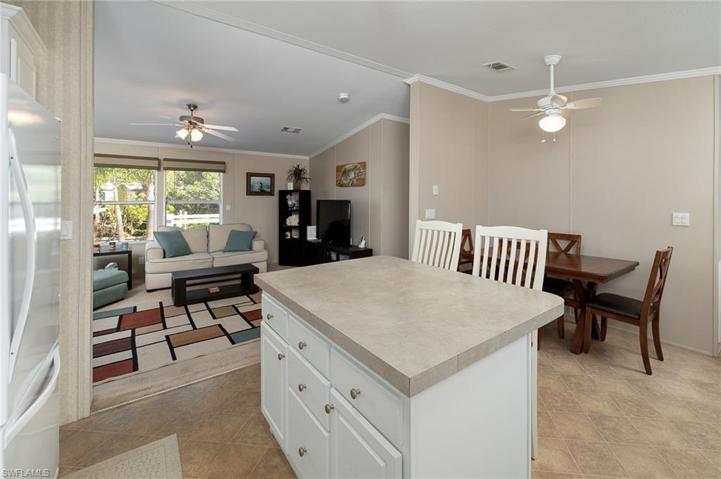 4922 Sandpiper Dr, Saint James City, FL 33956