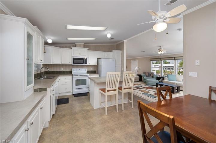 4922 Sandpiper Dr, Saint James City, FL 33956