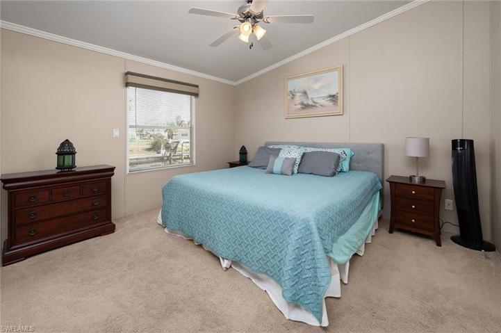 4922 Sandpiper Dr, Saint James City, FL 33956