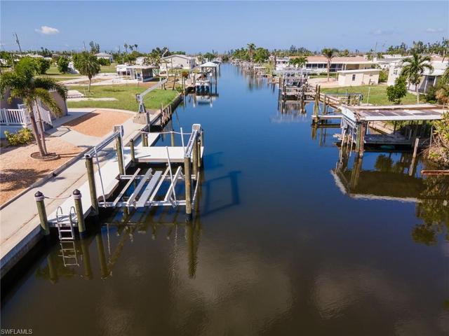 4922 Sandpiper Dr, Saint James City, FL 33956