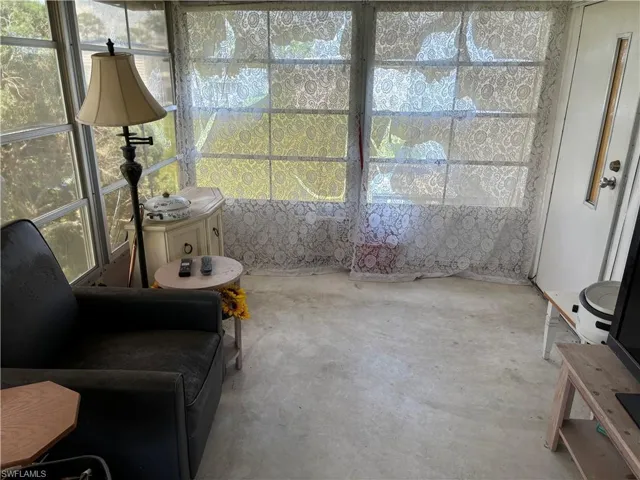 Entry inside from lanai