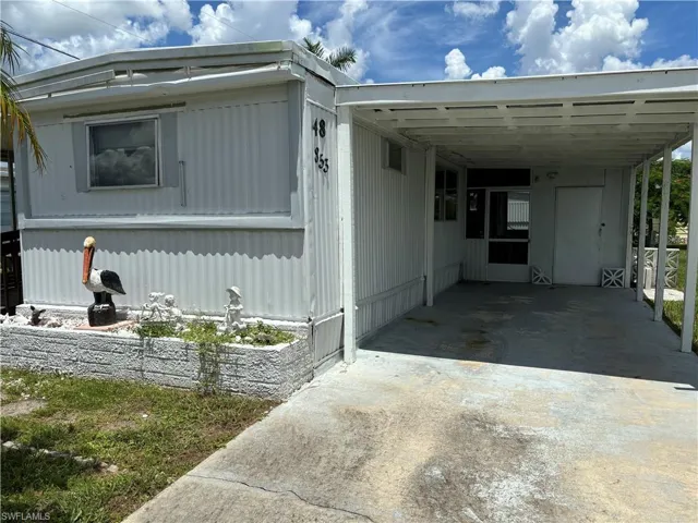 853  Winterest  DR, North Fort Myers, FL 33917