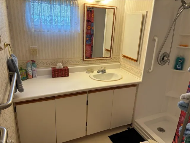 Guest Bathroom - Newer Walk in shower