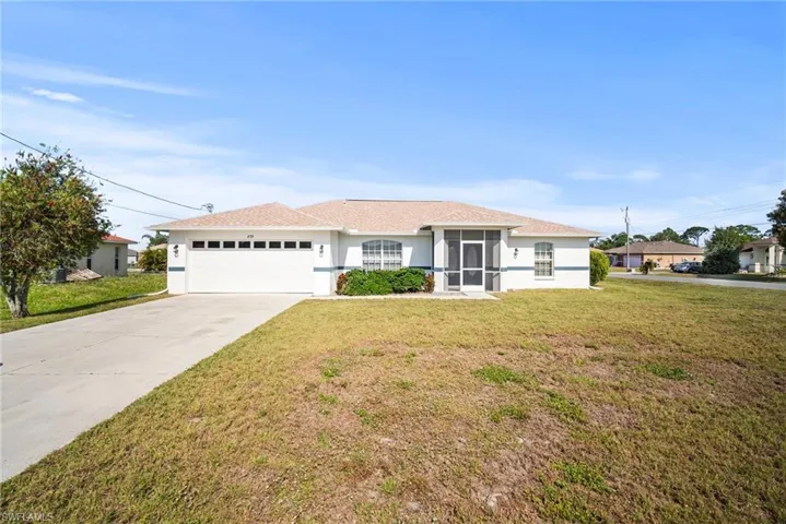 879  Rue Labeau  CIR, Fort Myers, FL 33913
