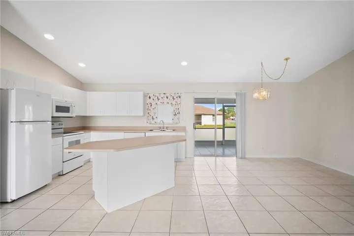 879  Rue Labeau  CIR, Fort Myers, FL 33913