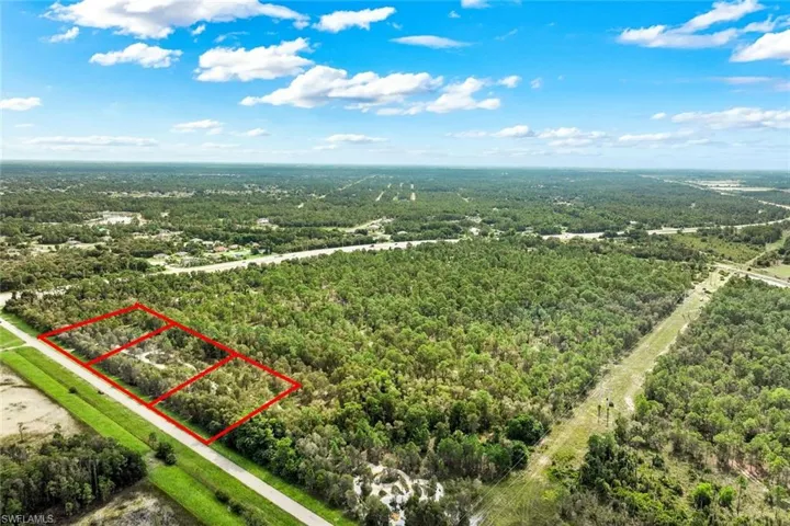 Expansive land parcel featuring dense tree coverage