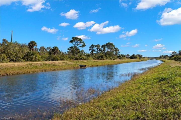 5902 Olive AVE N, LEHIGH ACRES FL 33971
