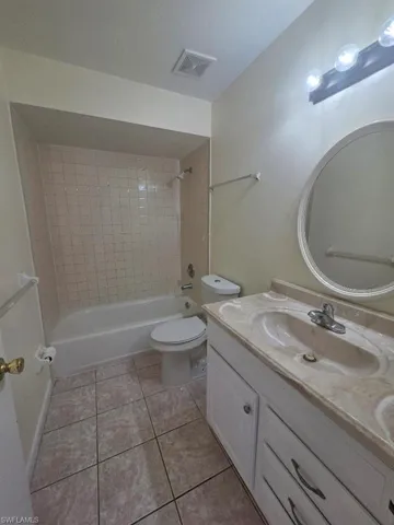 202 Eaglesmere Dr, Lehigh Acres, Florida 33936