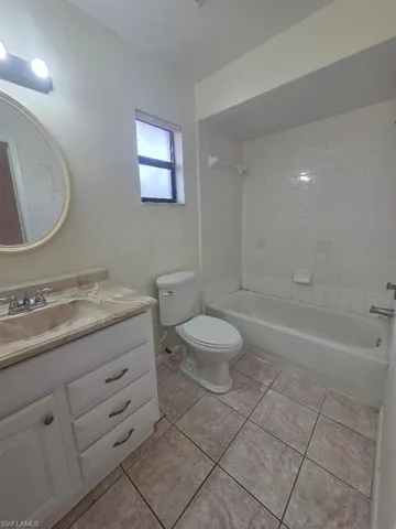202 Eaglesmere Dr, Lehigh Acres, Florida 33936
