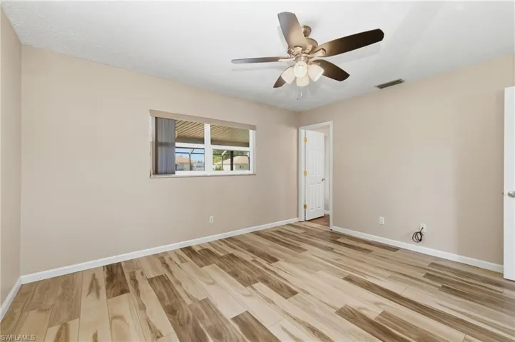 1926 SE 8th  ST, Cape Coral, FL 33990