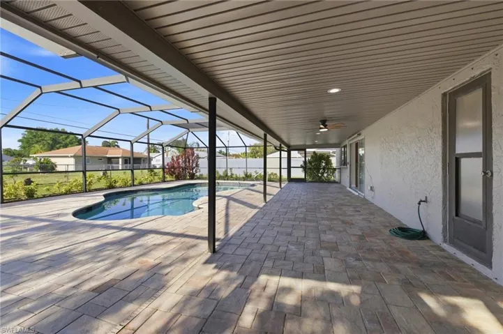 1926 SE 8th  ST, Cape Coral, FL 33990