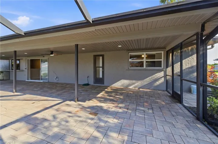 1926 SE 8th  ST, Cape Coral, FL 33990