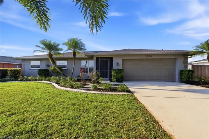 1926 SE 8th  ST, Cape Coral, FL 33990