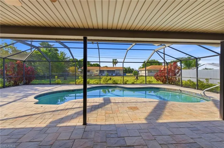 1926 SE 8th  ST, Cape Coral, FL 33990