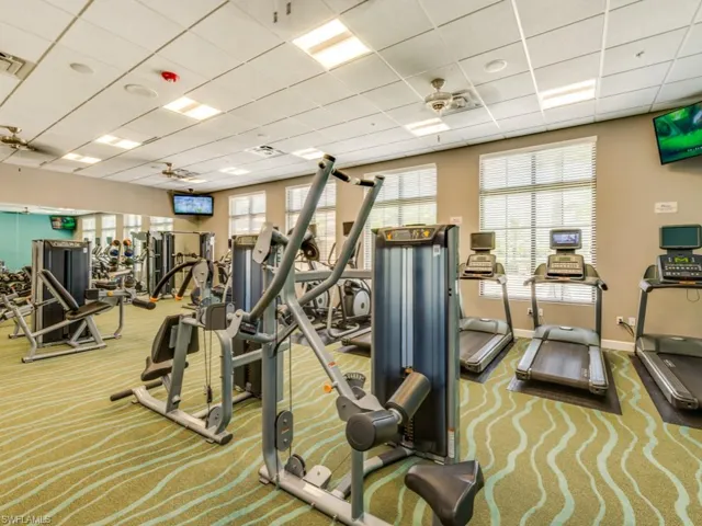 1577 Vizcaya Ln, Naples, Florida 34113