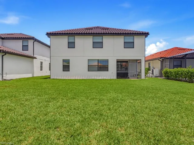 1577 Vizcaya Ln, Naples, Florida 34113