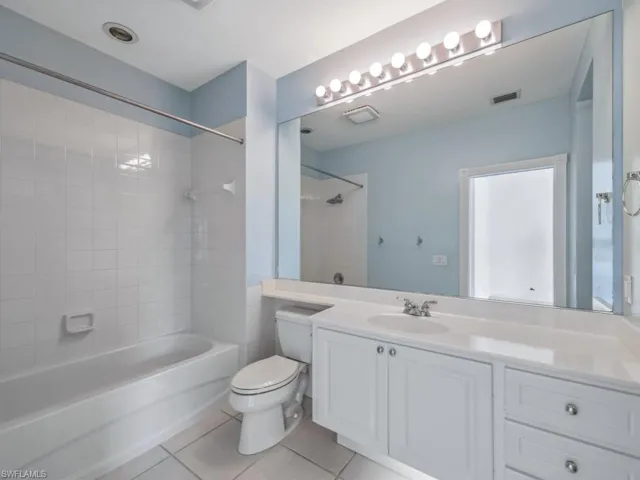 Primary Bathroom - En Suite - Second Floor