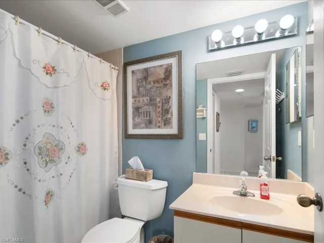 2nd Bathroom
