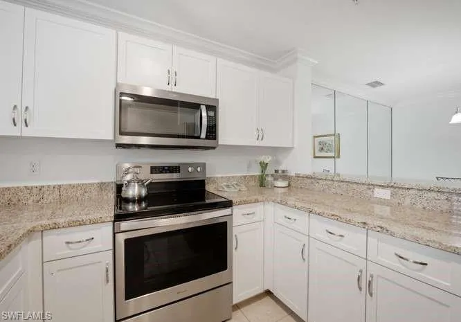 9076 Gervais Cir 405, Naples, Florida 34120