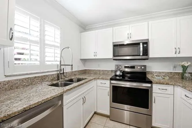 9076 Gervais Cir 405, Naples, Florida 34120