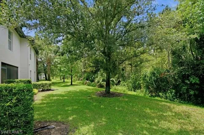 9076 Gervais Cir 405, Naples, Florida 34120