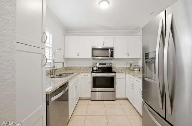 9076 Gervais Cir 405, Naples, Florida 34120