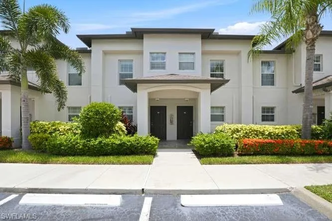 9076 Gervais Cir 405, Naples, Florida 34120