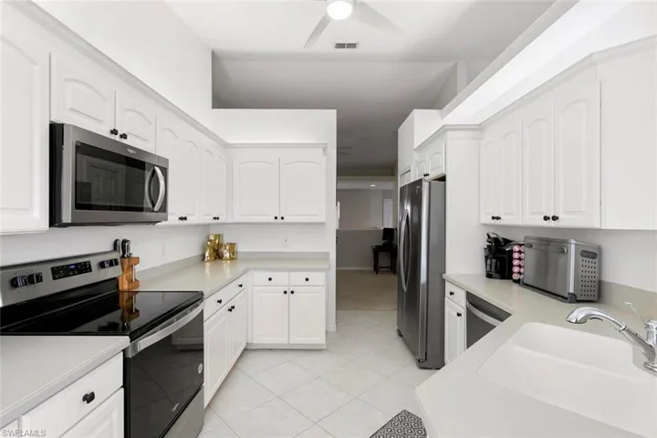 5645  Whisperwood  BLVD, Naples, FL 34110