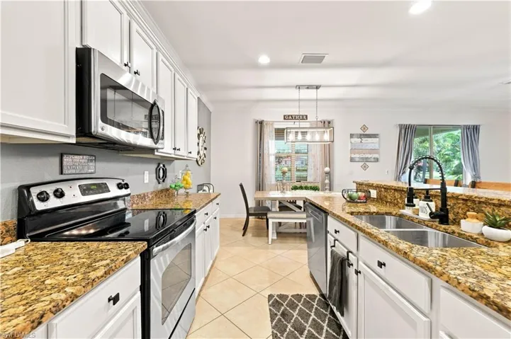 14658 Fern Lake Ct, Naples, Florida 34114