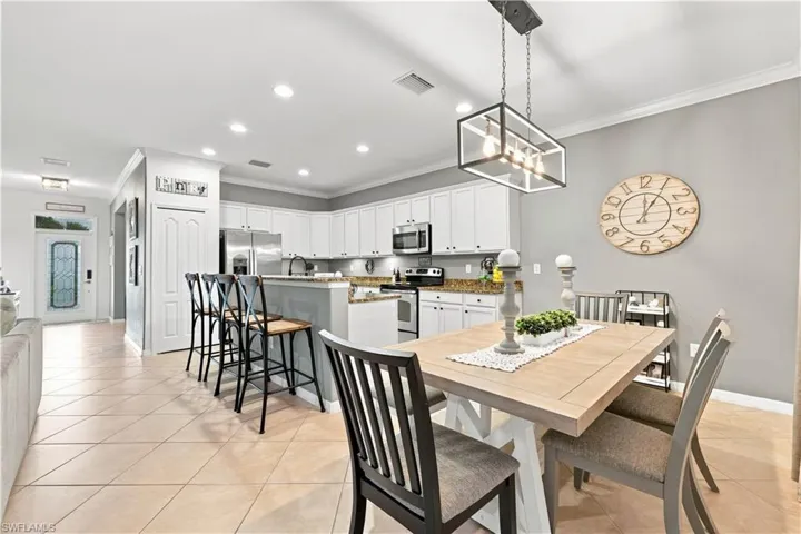 14658 Fern Lake Ct, Naples, Florida 34114