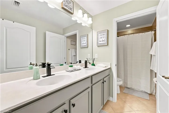 14658 Fern Lake Ct, Naples, Florida 34114