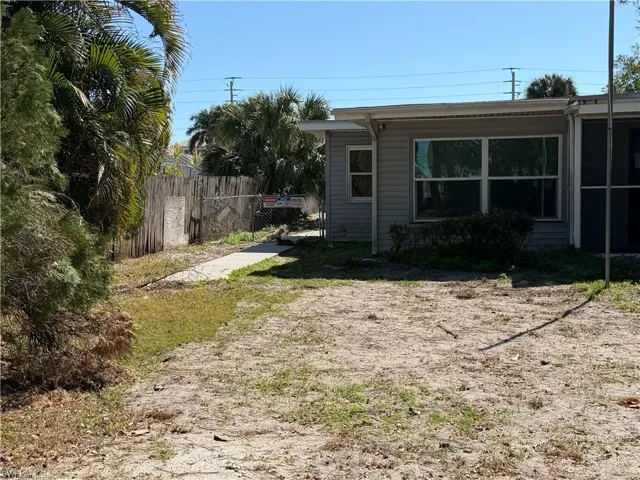 2632 Weeks Ave, Naples, Florida 34112