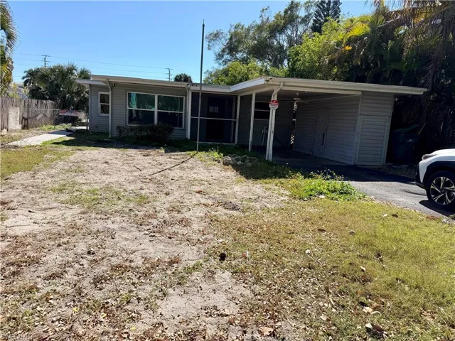 2632 Weeks Ave, Naples, Florida 34112
