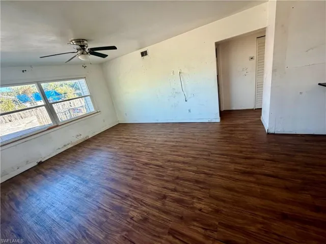 2632 Weeks Ave, Naples, Florida 34112